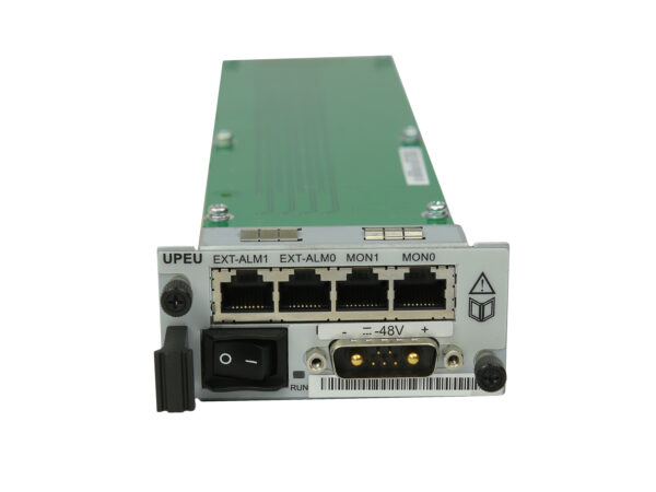 Moduł Huawei UPEU z czterema portami RJ45, przełącznikiem zasilania i złączem -48V, widok od przodu pod kątem.