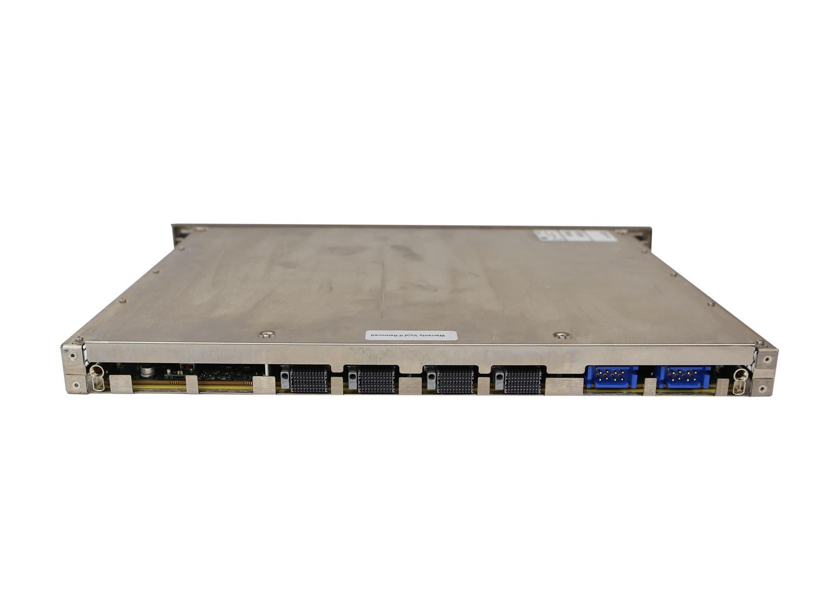Przedni panel modułu Cisco CTI-8510-MED2-K9 z uszami montażowymi rack, widocznymi portami i niebieskimi złączami.