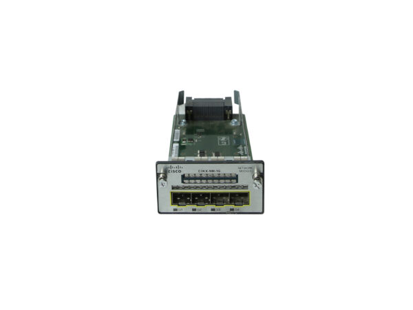 Moduł rozszerzeń Cisco z czterema portami SFP widoczny z przodu, ujęcie pod kątem ukazujące płytkę od góry.