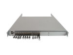 Przedni panel switcha EMC DS-6505B w szarej obudowie rack z uszami montażowymi i kilkoma modułami SFP+ z podłączonymi kablami