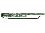 Płytka backplane SAS HP z rzędem złączy dysków 2.5" i podłączonymi czarnymi kablami zasilająco-sygnałowymi.