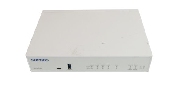 Urządzenie Sophos SD-RED 20 od przodu, białą obudowa z logo Sophos i rzędem diod LED oraz portów RJ45