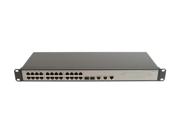 Przedni panel switcha HPE 1950 z 24 portami RJ45 oraz dodatkowymi portami 10Gb i slotami SFP+, uszami montażowymi do szafy rack.