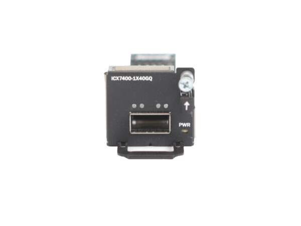 Moduł Brocade ICX7400-1X40GQ od przodu z widocznym portem QSFP+, diodami LED i etykietą PWR.