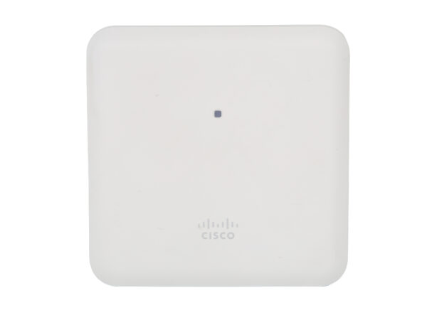 Biały kwadratowy access point Cisco widziany od przodu, z logo producenta i małą diodą stanu na obudowie.