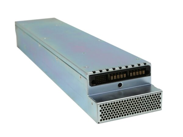 Zasilacz Emerson Juniper 2000W w metalowej obudowie, widoczne złącze wielopinowe i kratka wentylacyjna z boku.