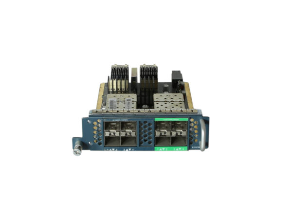 Moduł rozszerzeń Cisco z czterema portami SFP+ z przodu i niebieską obudową, widoczny pod niewielkim kątem