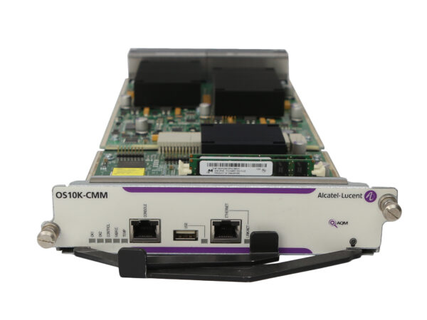 Moduł CMM Alcatel-Lucent z widocznymi portami RJ45 i USB oraz odsłoniętą płytą elektroniczną od góry.