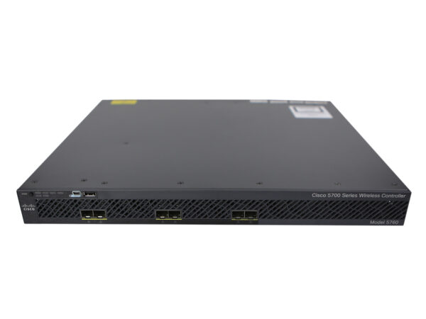 Przedni panel kontrolera Cisco 5700 Series z rzędem portów SFP i uszami montażowymi do szafy rack