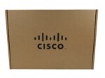 Zamknięte kartonowe pudełko z logo Cisco widziane od góry, bez widocznej zawartości.