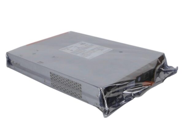 Kontroler iSCSI Dell w oryginalnej folii ochronnej, ujęcie pod kątem z widoczną tabliczką na obudowie.