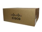 Zamknięte tekturowe pudełko z logo Cisco, widoczne pod kątem z góry, brak opisu zawartości na kartonie.