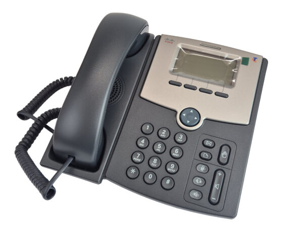 Telefon IP Cisco z podniesioną słuchawką na widełkach, wyświetlaczem LCD, klawiaturą numeryczną i przyciskami nawigacji