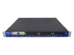 Przedni panel switcha Juniper SRX240H2 z rzędami portów RJ45, dwoma slotami SFP i uszami montażowymi rack.