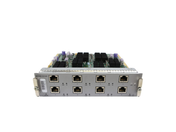 Moduł Cisco z ośmioma portami RJ45 w dwóch rzędach na przedniej krawędzi, widok pod niewielkim kątem z góry.