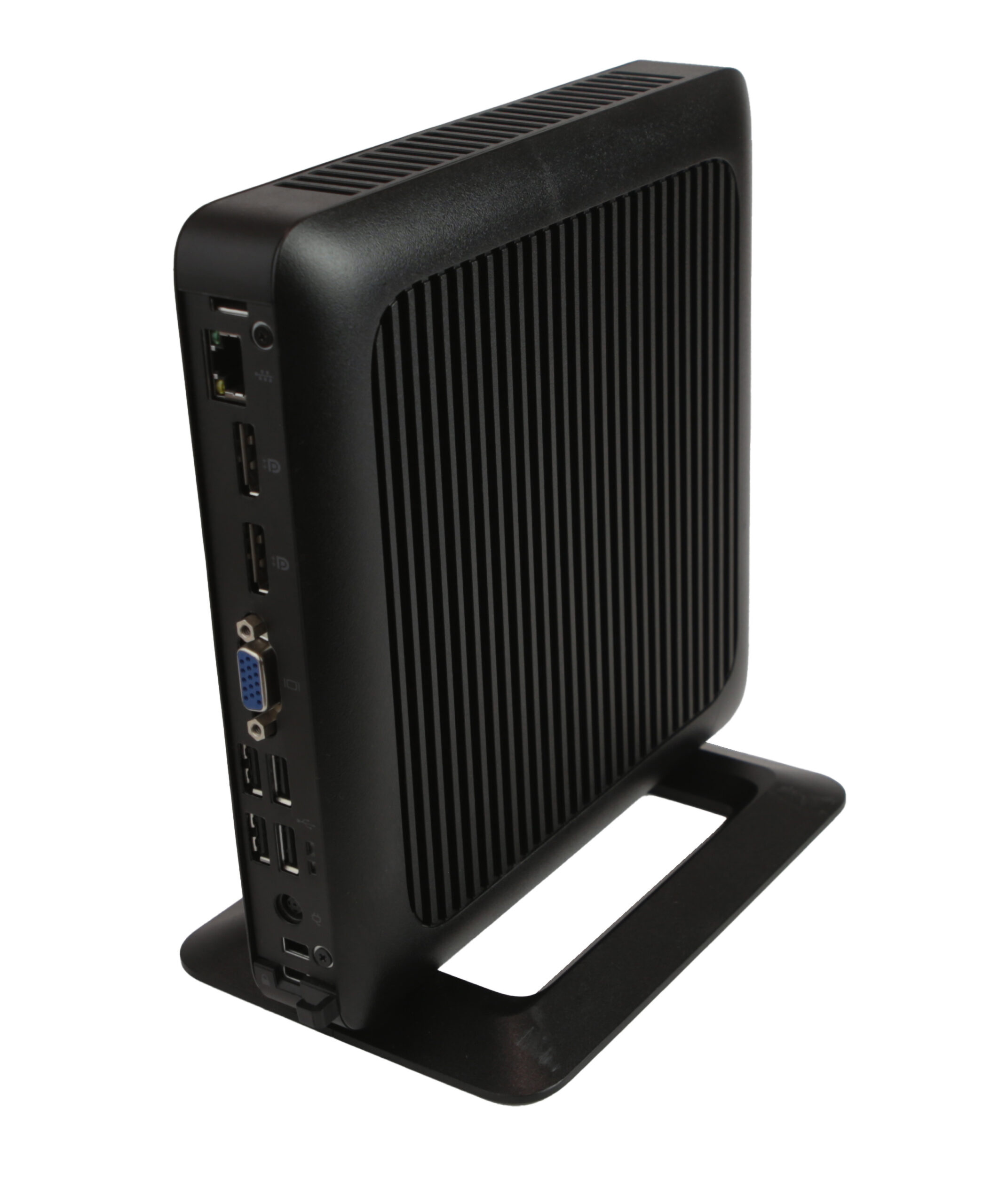 Thin client HP t520 stojący na czarnej podstawce, widoczny bok z żebrowaniem wentylacyjnym i porty z przodu.