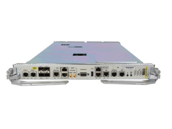 Moduł Route Processor Cisco wsuwany do szafy, przedni panel z portami RJ45, SFP i diodami statusu.