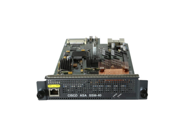 Moduł Cisco ASA SSM-40 z widoczną płytą elektroniczną, radiatorem miedzianym i portem RJ45 na przednim panelu.