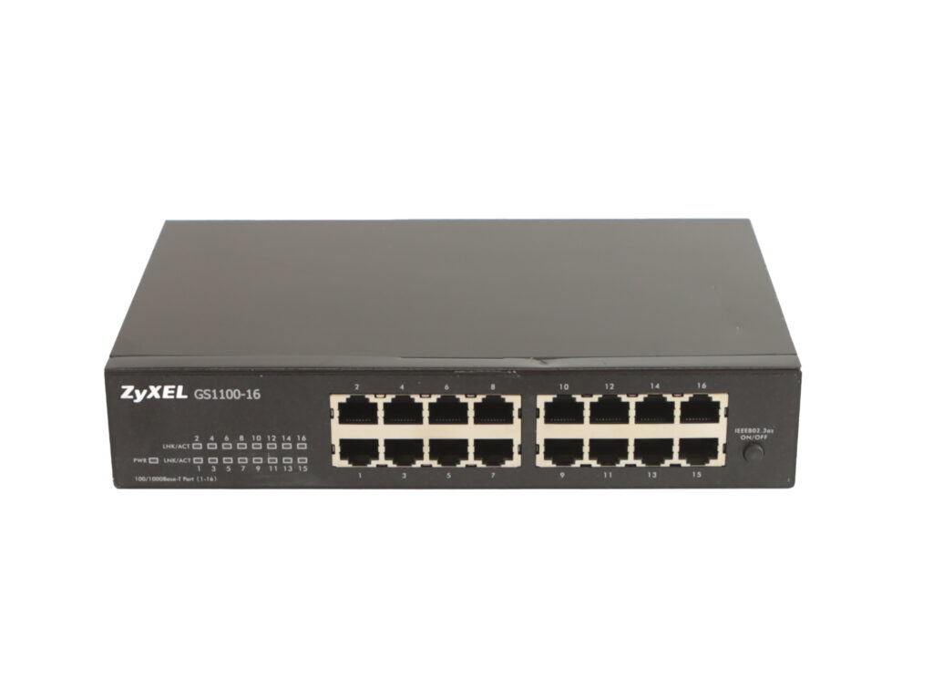Przód switcha Zyxel GS1100-16 z widocznymi szesnastoma portami RJ45 w dwóch rzędach i diodami stanu.