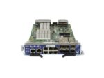 Moduł Juniper z odsłoniętą płytą elektroniczną, widoczne porty RJ-45 i sloty SFP na niebieskim panelu czołowym.