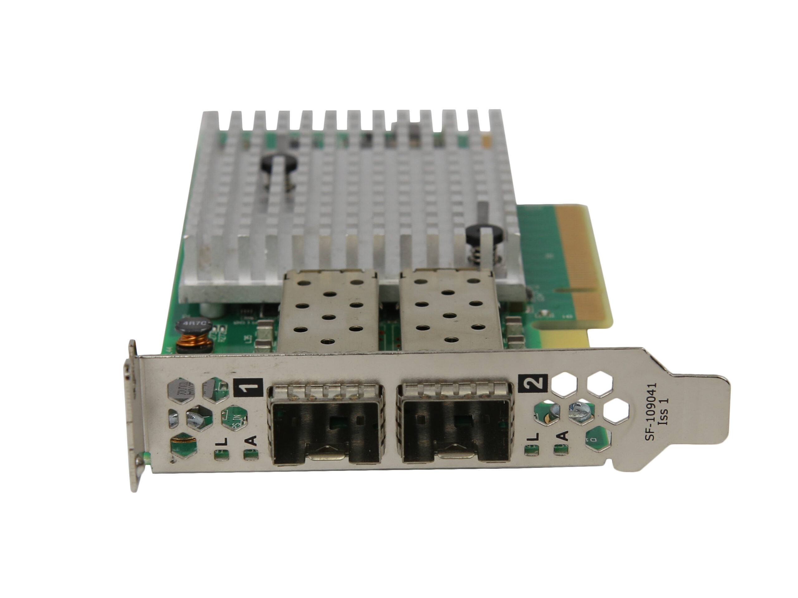 Karta sieciowa PCIe z dużym radiatorem chłodzącym i dwoma portami SFP+ widocznymi z boku, niski profil śledzia.