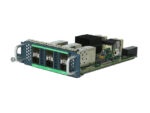 Moduł rozszerzeń Cisco z sześcioma portami SFP na metalowym panelu przednim i widoczną płytką elektroniczną z boku.