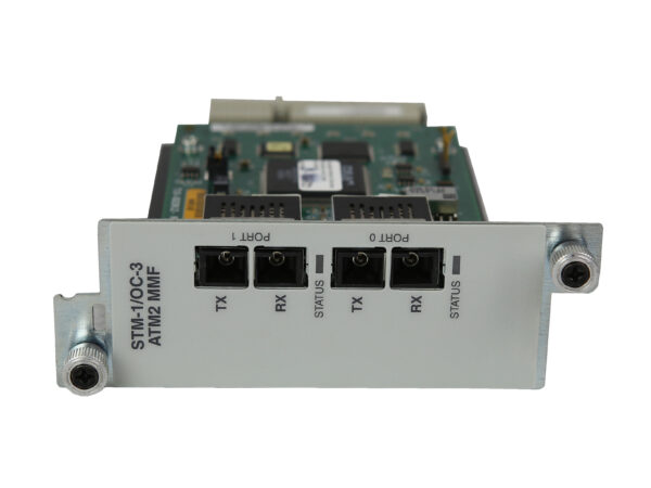 Moduł rozszerzeń Juniper z odkrytą płytką PCB i czterema portami światłowodowymi TX/RX na panelu