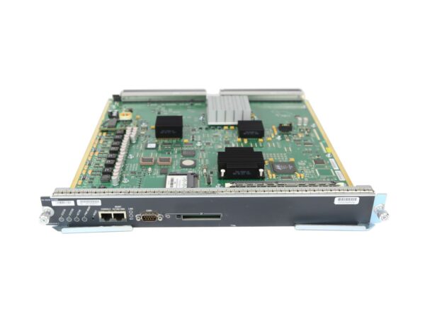 Moduł Cisco Supervisor-2A z odsłoniętą płytą główną, widoczne porty RJ45 i konsolowy na czarnym panelu czołowym.