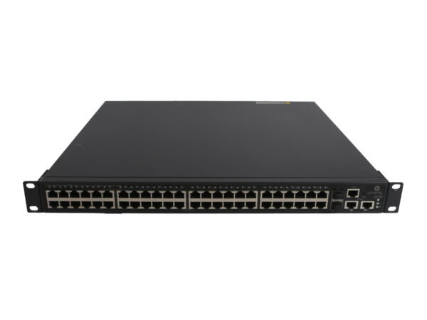 Przedni panel switcha z czterema rzędami portów RJ45 oraz dodatkowymi gniazdami SFP+ po prawej stronie.