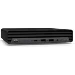 Przedni panel czarnego komputera mini HP EliteDesk z portami USB-C, USB-A, jackiem audio i czytnikiem kart.