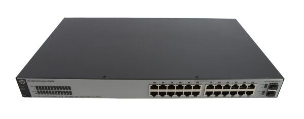 Przedni panel switcha HP 1820-24G z 24 portami RJ45 i dwoma slotami SFP po prawej stronie.